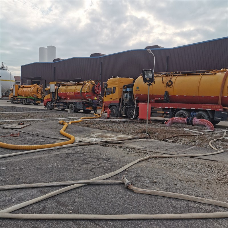 南岔污水池清理