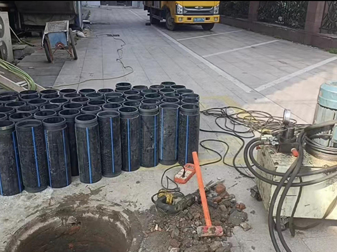 南岔PE置换管厂家 DN315置换管 非开挖管短管置换